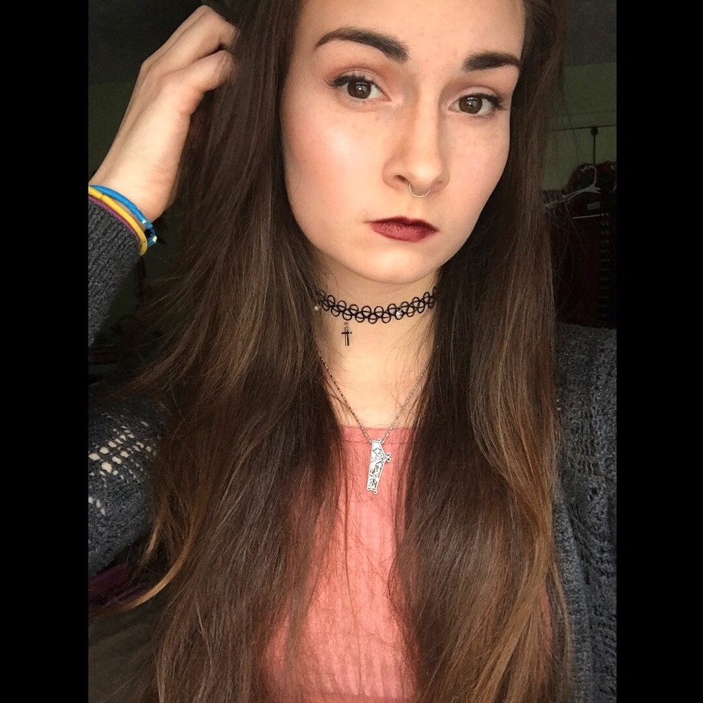 Meet your Posher, Crystal