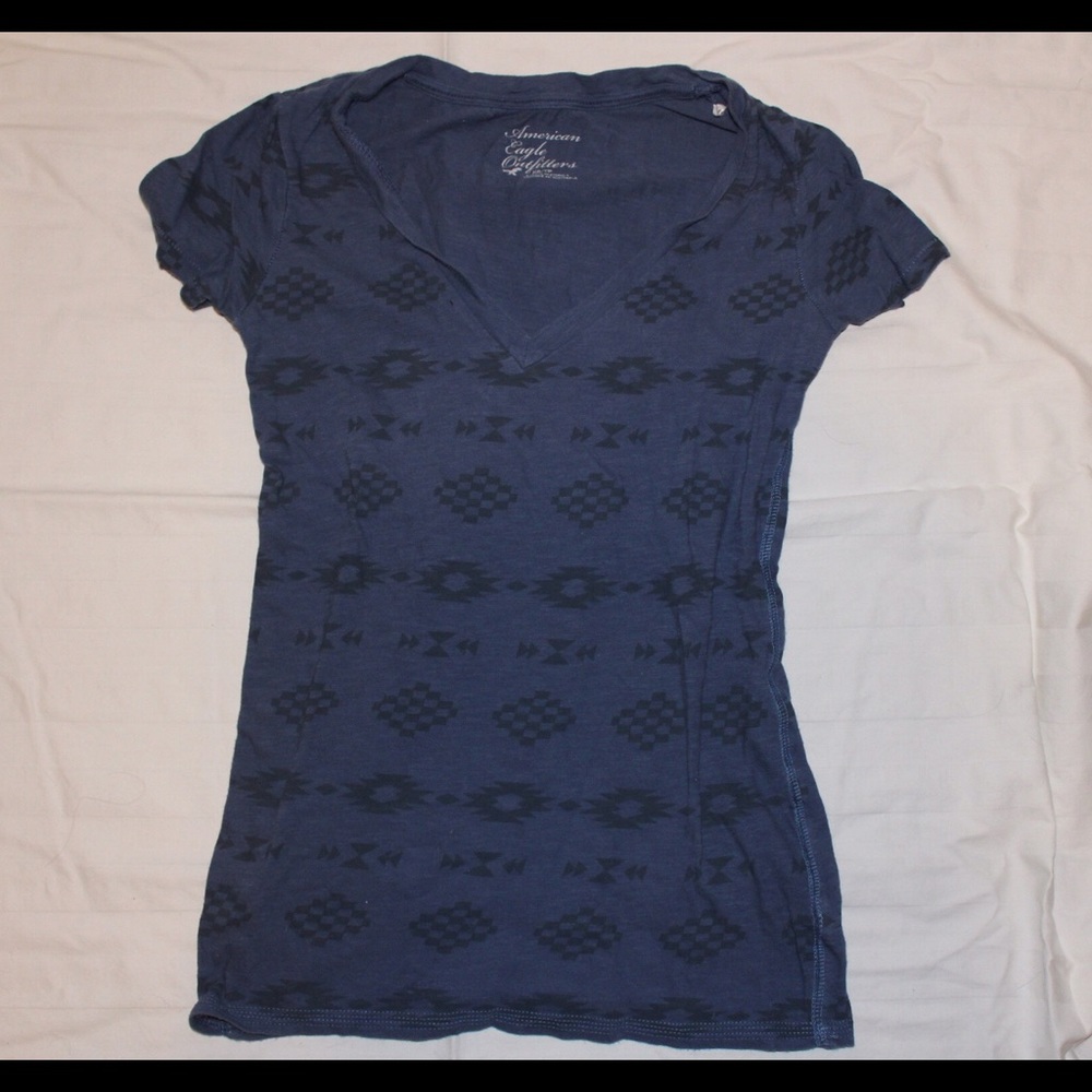 American eagle v neck tee