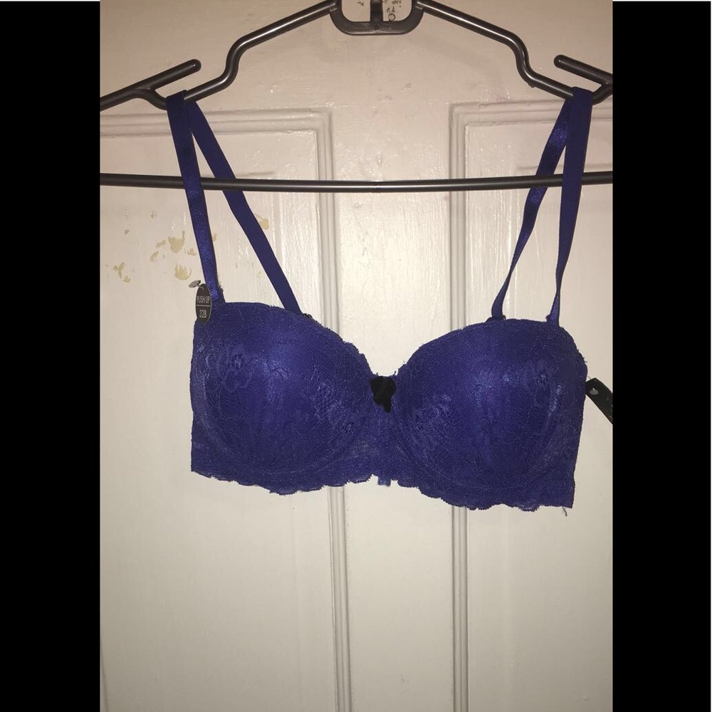 STRAPLESS BRA BUNDLE. - Picture 3 of 4