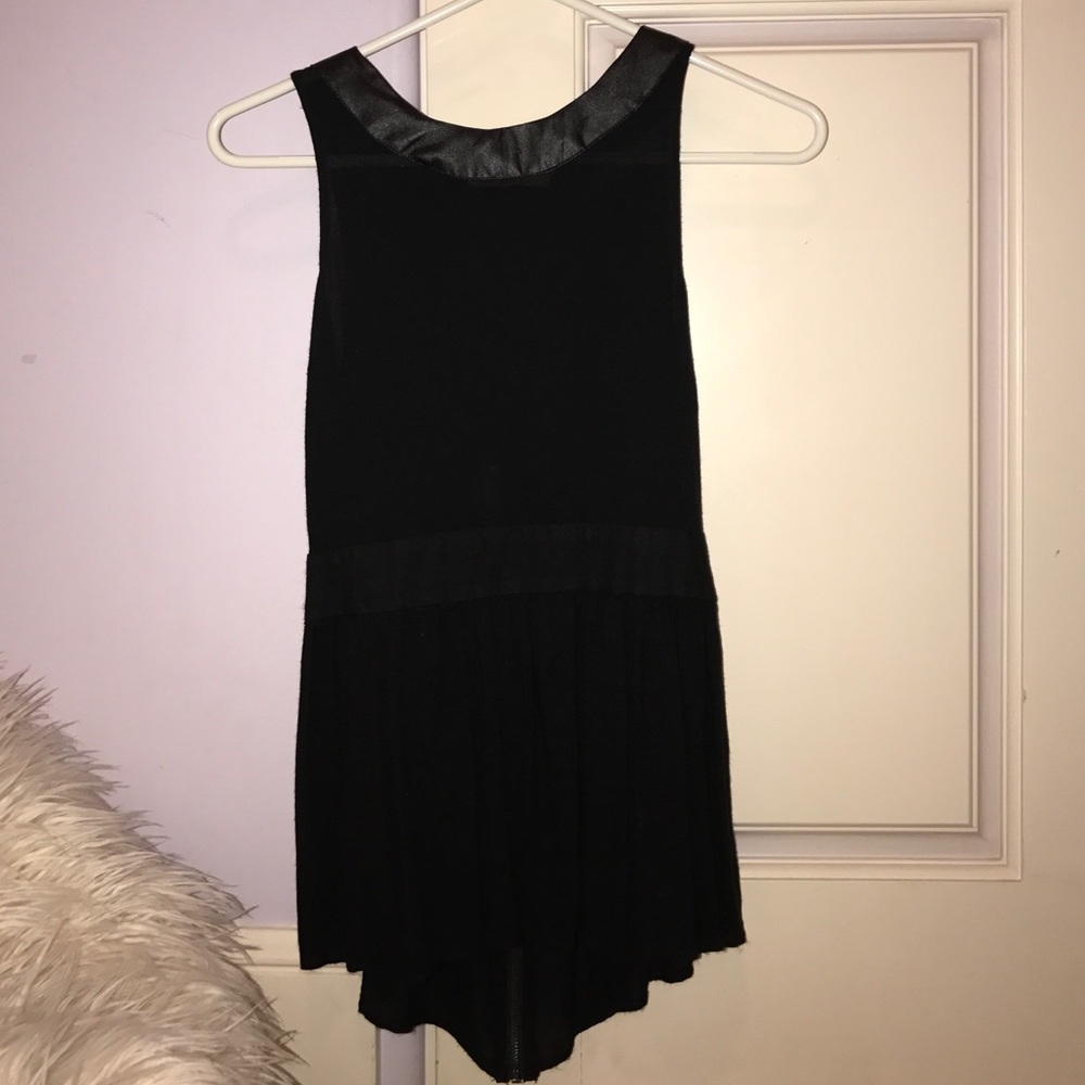 Black tank.
