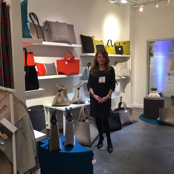 Meet the Posher - Picture 2 of 3