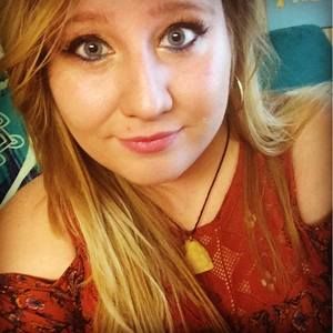 Meet your Posher, Claudia