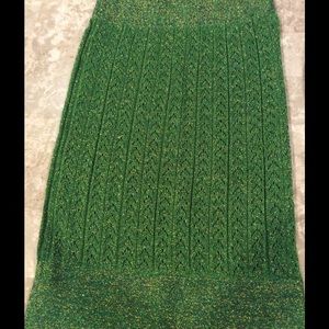 Green strapeless shirt