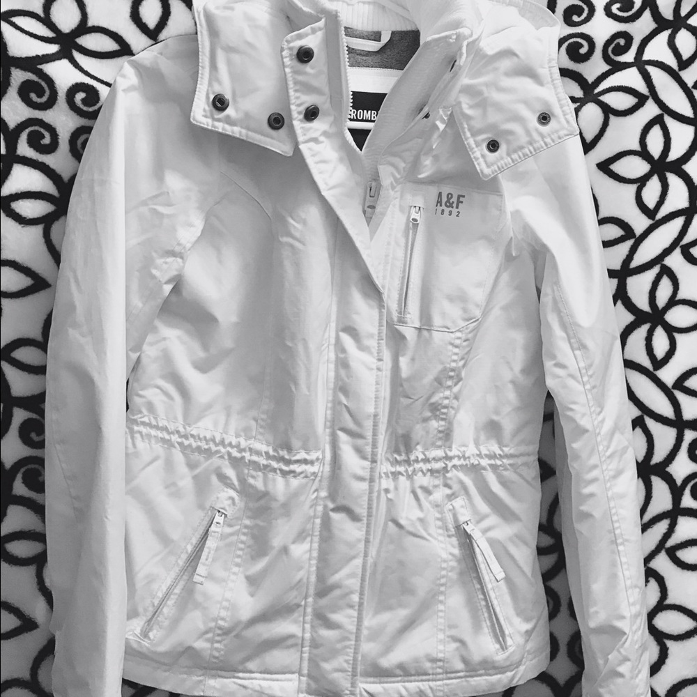 NWT White AF Abercrombie Hooded Jacket Coat Small