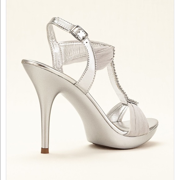 New Davids Bridal size 9 heels - Picture 3 of 4