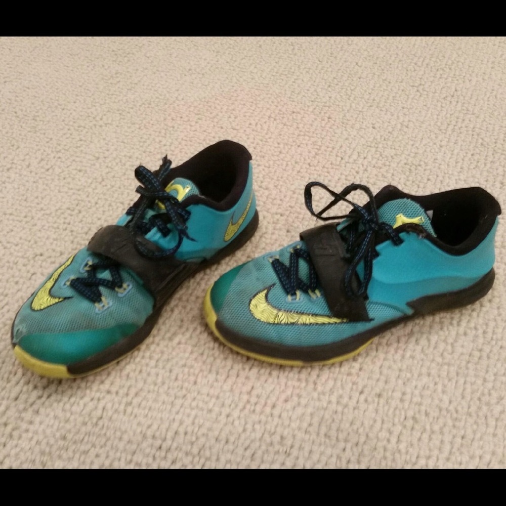 Indoor KD brand soccer shoes