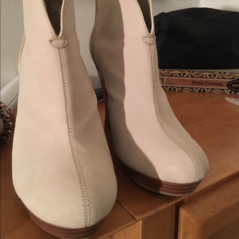 Jennifer Lopez wedge boots