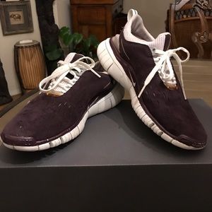 Size 6.5 Nike Free 5.0 Running & walking shoes.