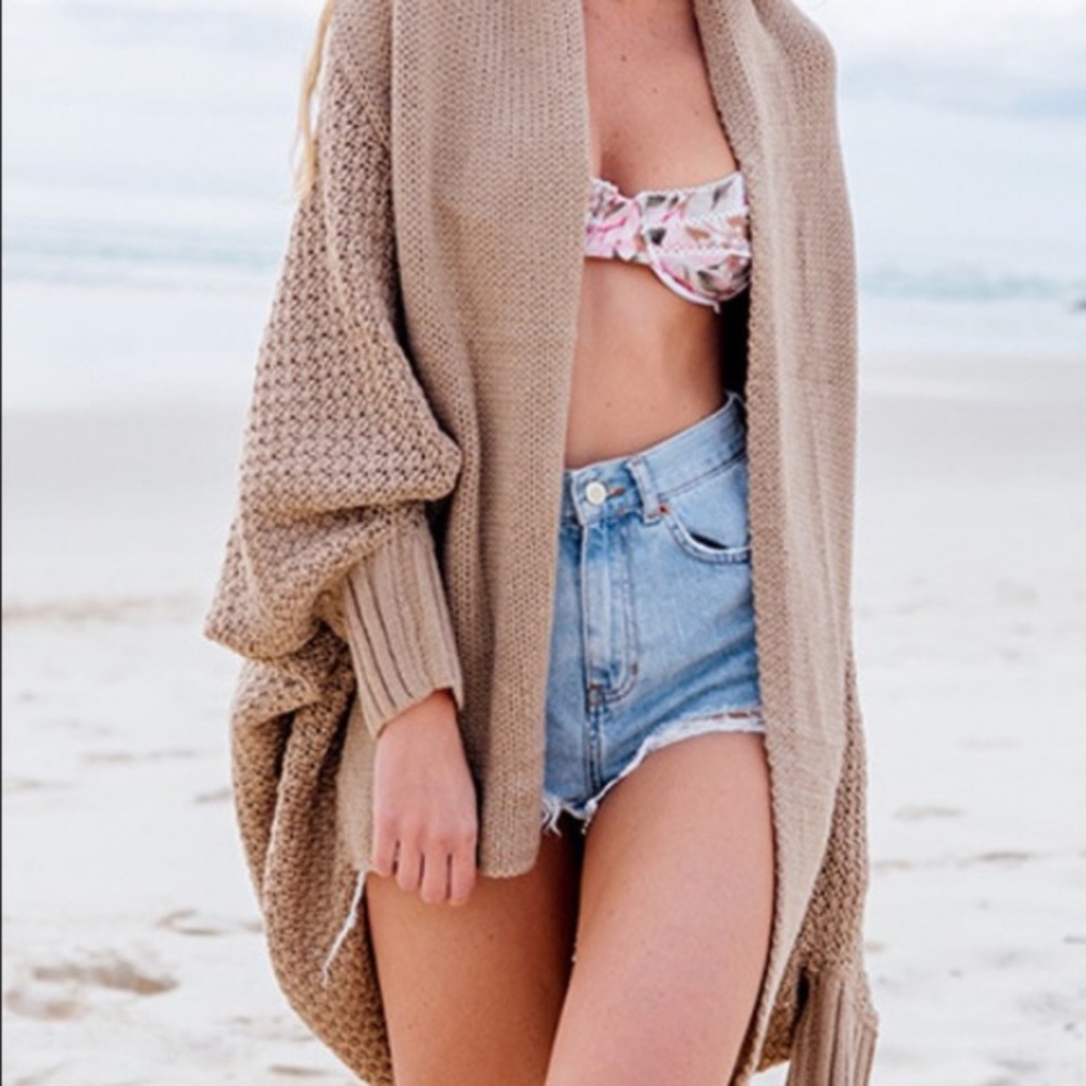 Meet your Posher, Ara