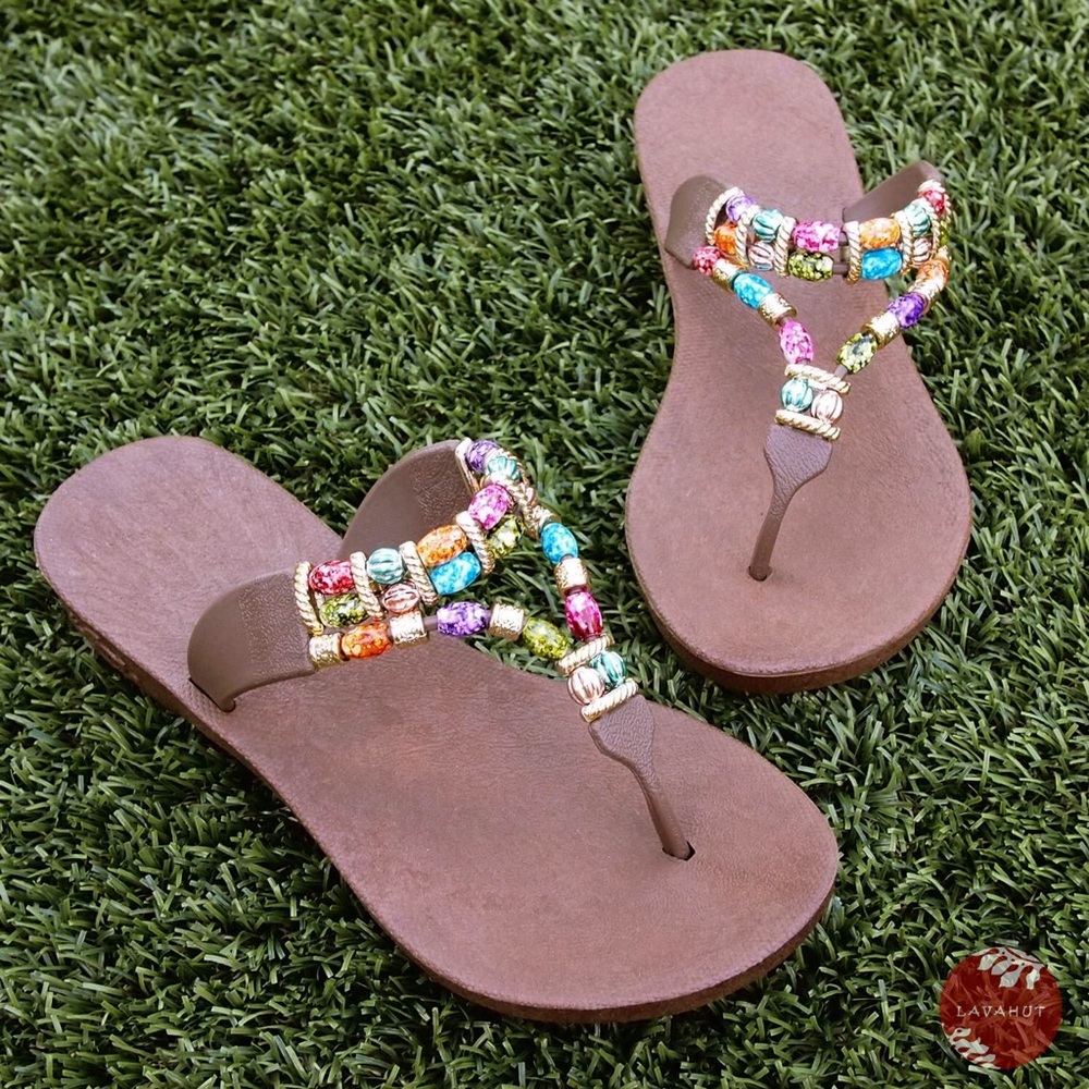 Pali Hawaii Sparkle Karma Thongs in Brown