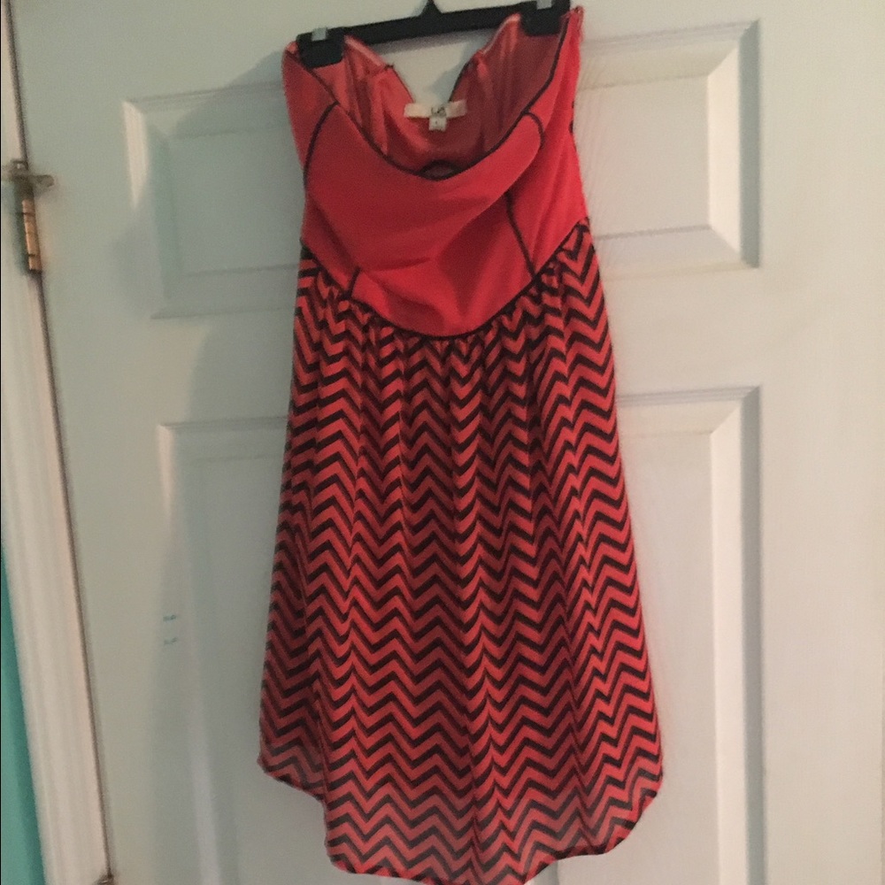 sleeveless coral and black dress, size L