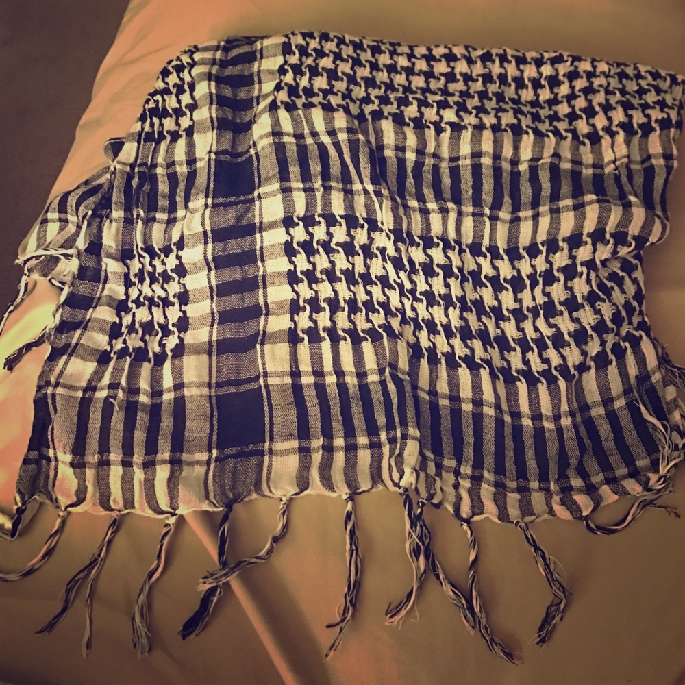 Large scarf