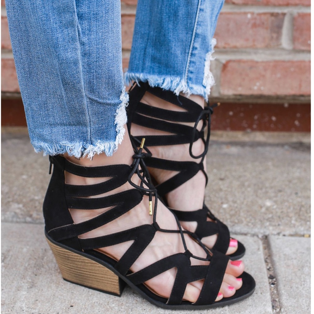 🆕 Lace-up Chunky Heel Sandal