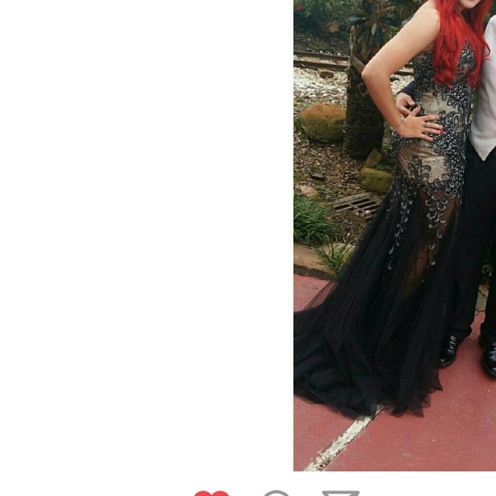 Jovanny prom Dress waist 68. Bust 34.