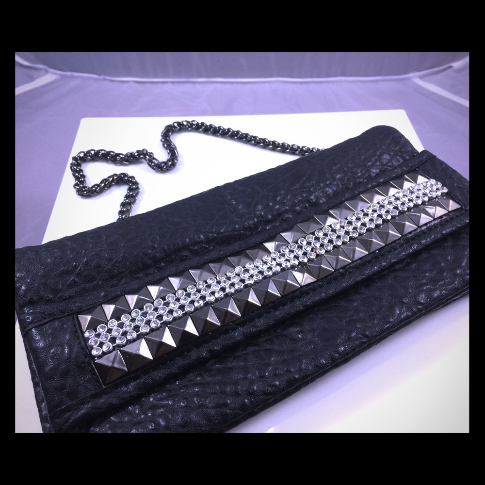 NWOT pretty clutch/bag