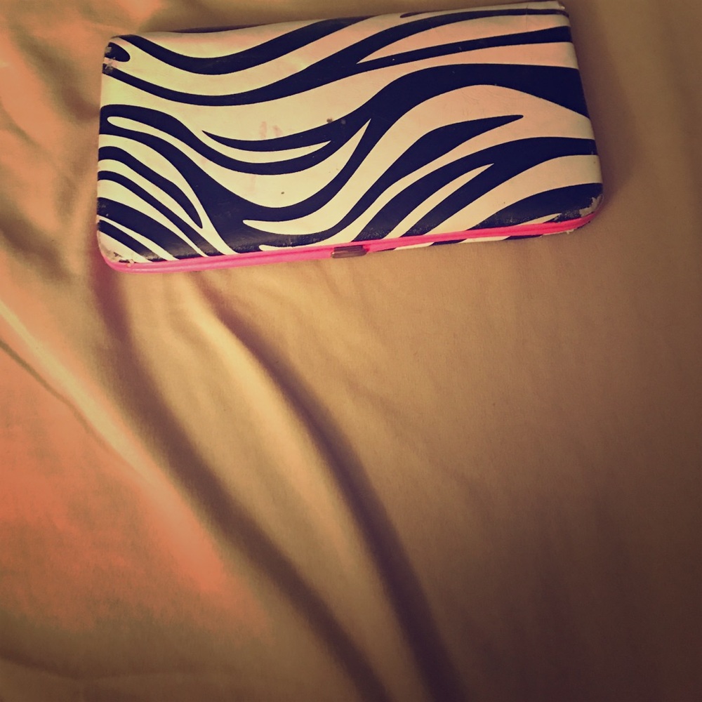 Claire's zebra wallet