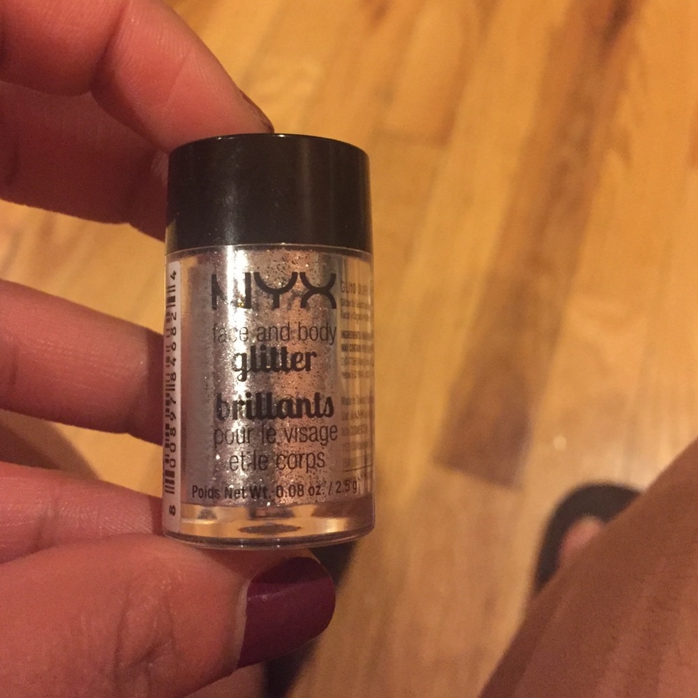 nyx body glitter