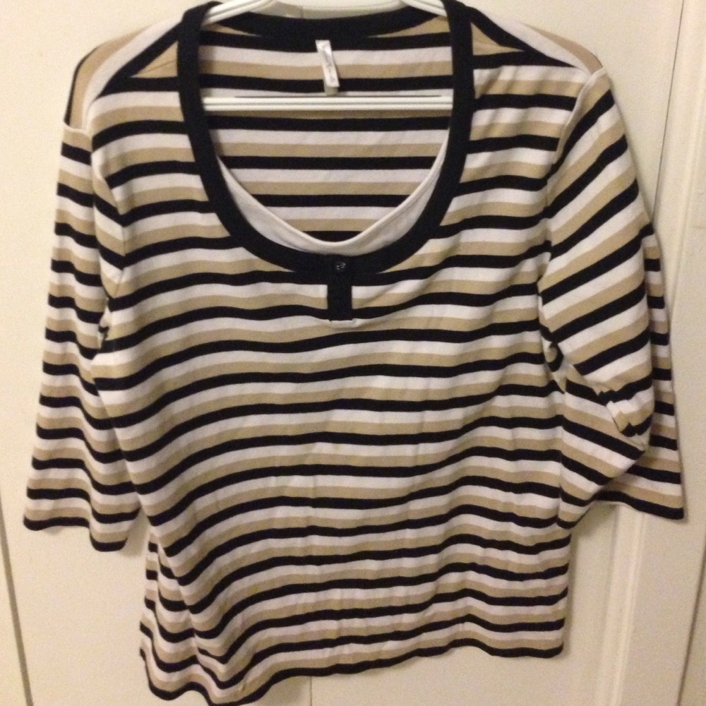 Nice striped top no stains