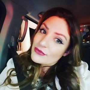 Meet your Posher, Nikki