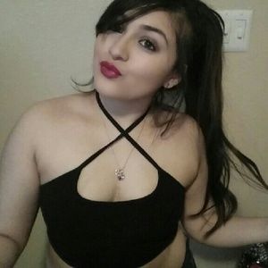 Meet your Posher, Mona