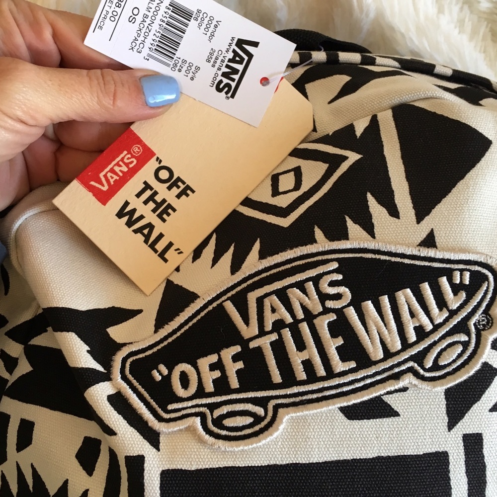 NWT 🏷 VANS FULL SIZED BACKBACK - Picture 3 of 4