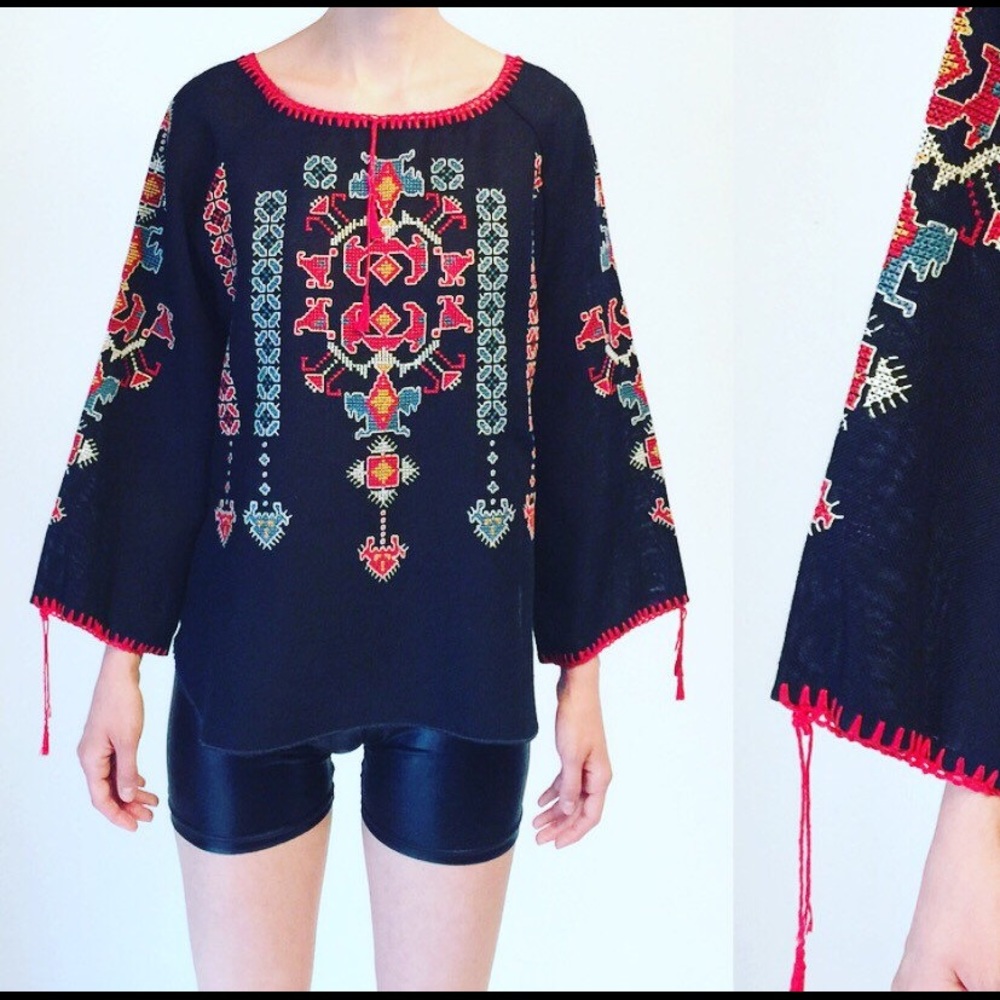 Vintage 70s embroidered tunic blouse floral