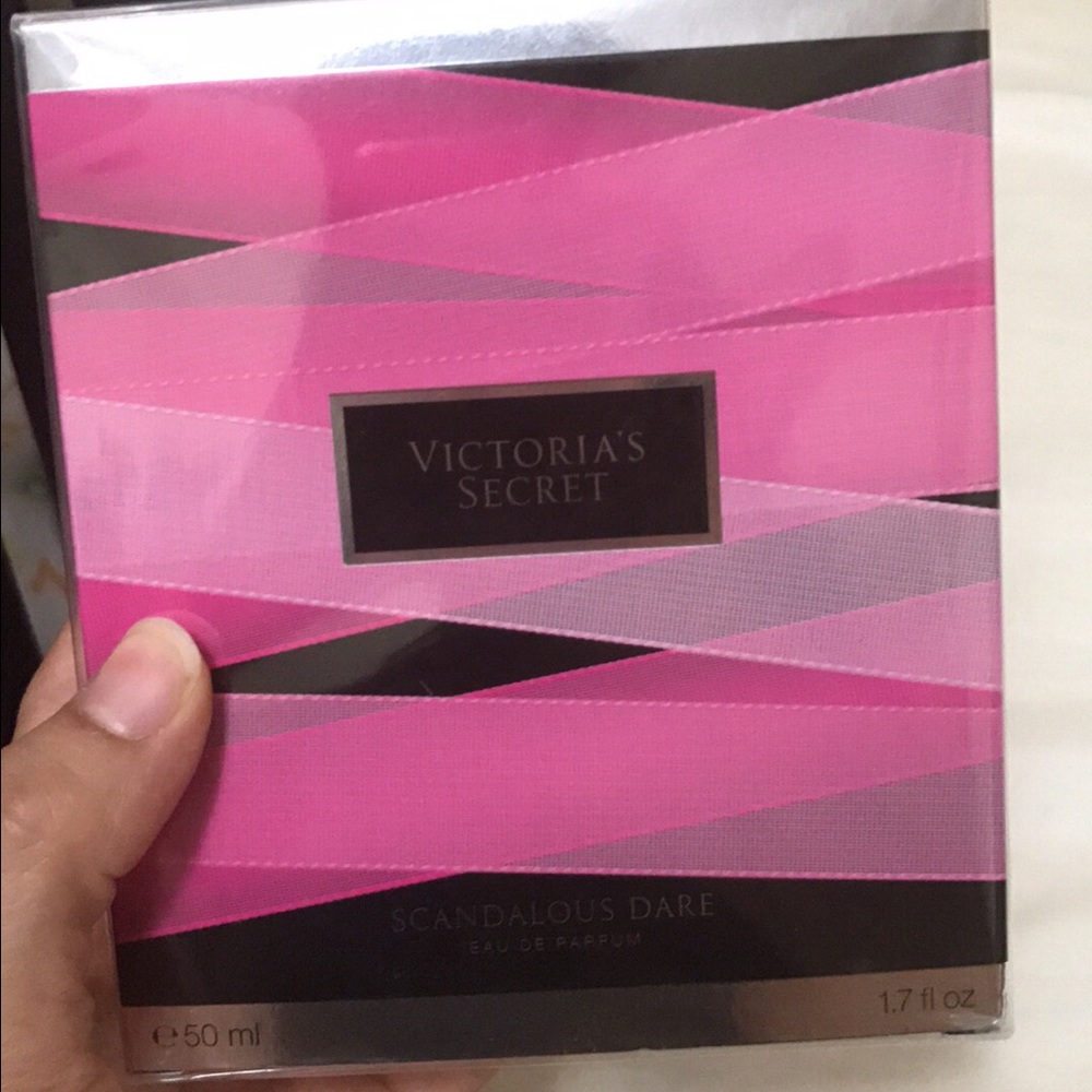 Victoria's Secret Scandalous Dare Perfume 1.7 oz