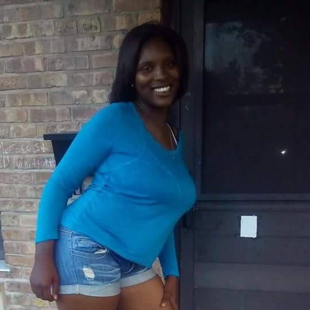 Meet your Posher, Tee