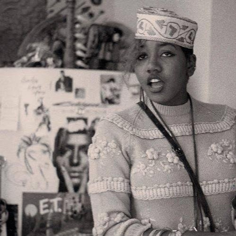 Meet your Posher, Sabrina