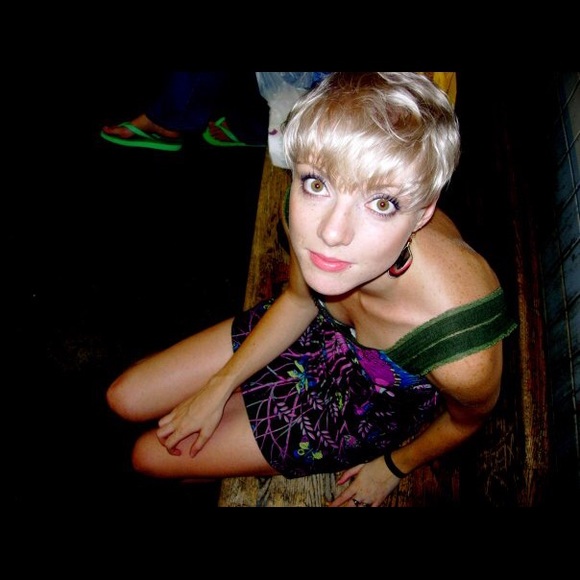 Meet your Posher, Rachel eileen - Picture 4 of 4