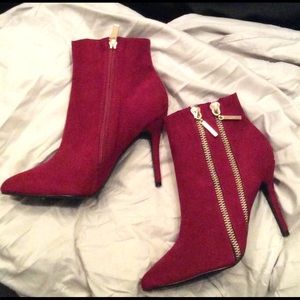 Size 10 chic booties