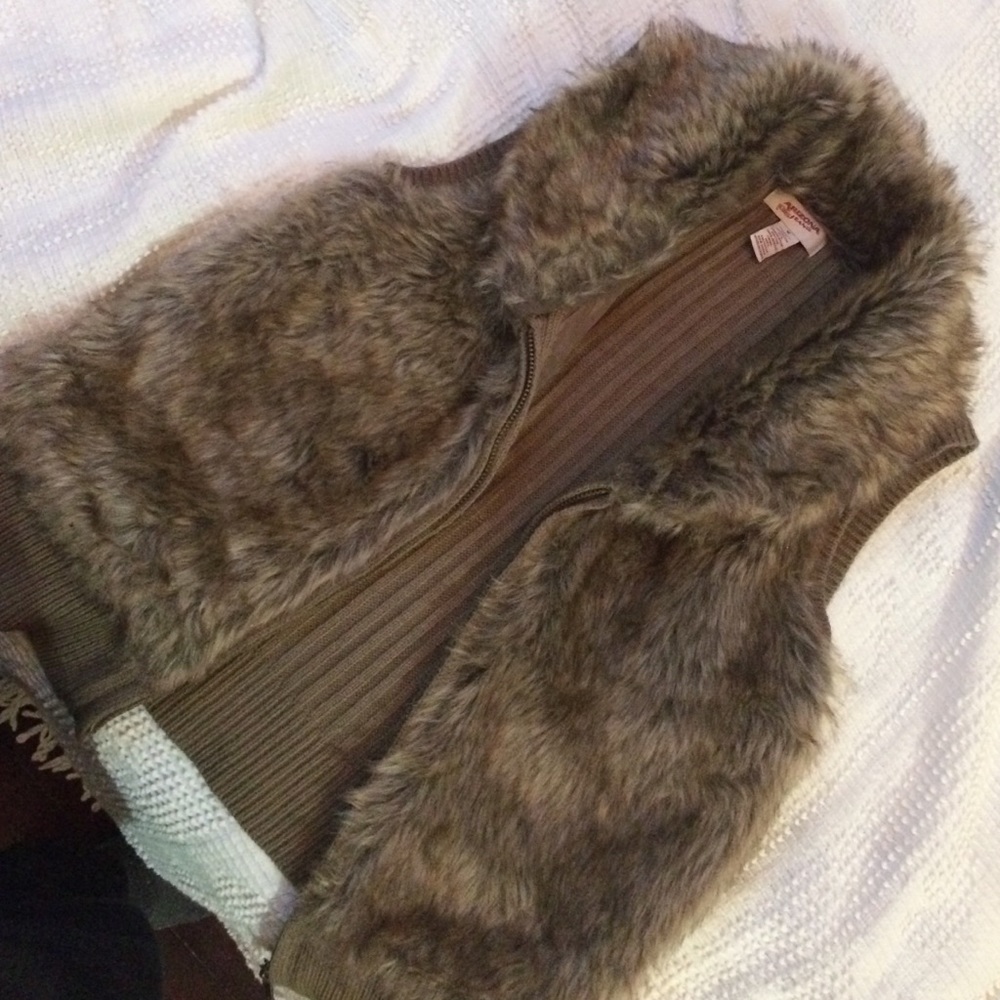 Fur vest