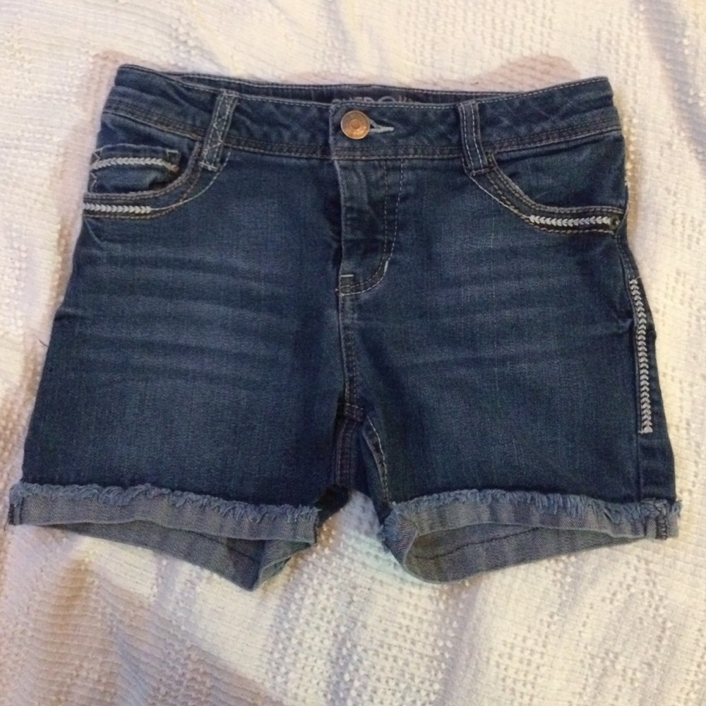 Shorts - Picture 2 of 3