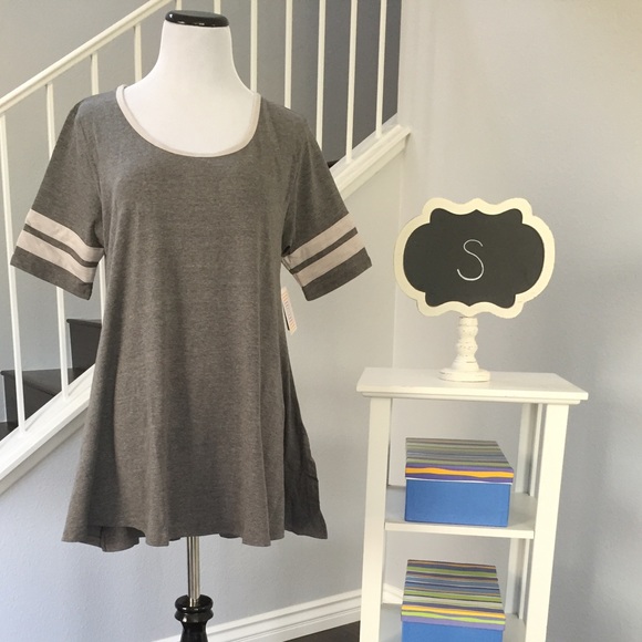 LuLaRoe Tops - LuLaRoe Perfect T size Small