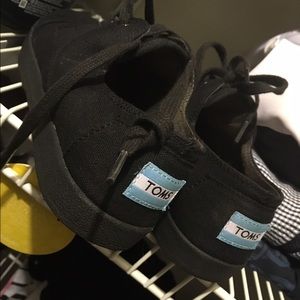 Brand new toms!!!