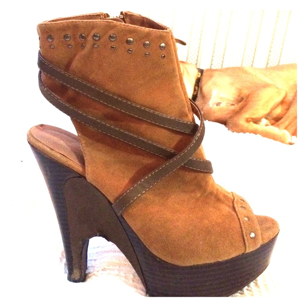 Light brown heels