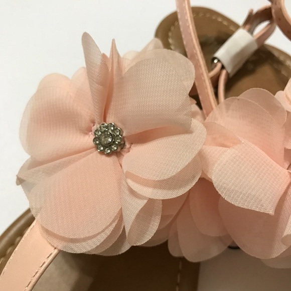 Pretty NICOLE Petal & Crystal Sandals-Blush SH-14 - Picture 2 of 4