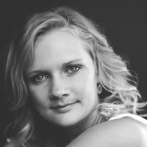 Meet your Posher, Avery