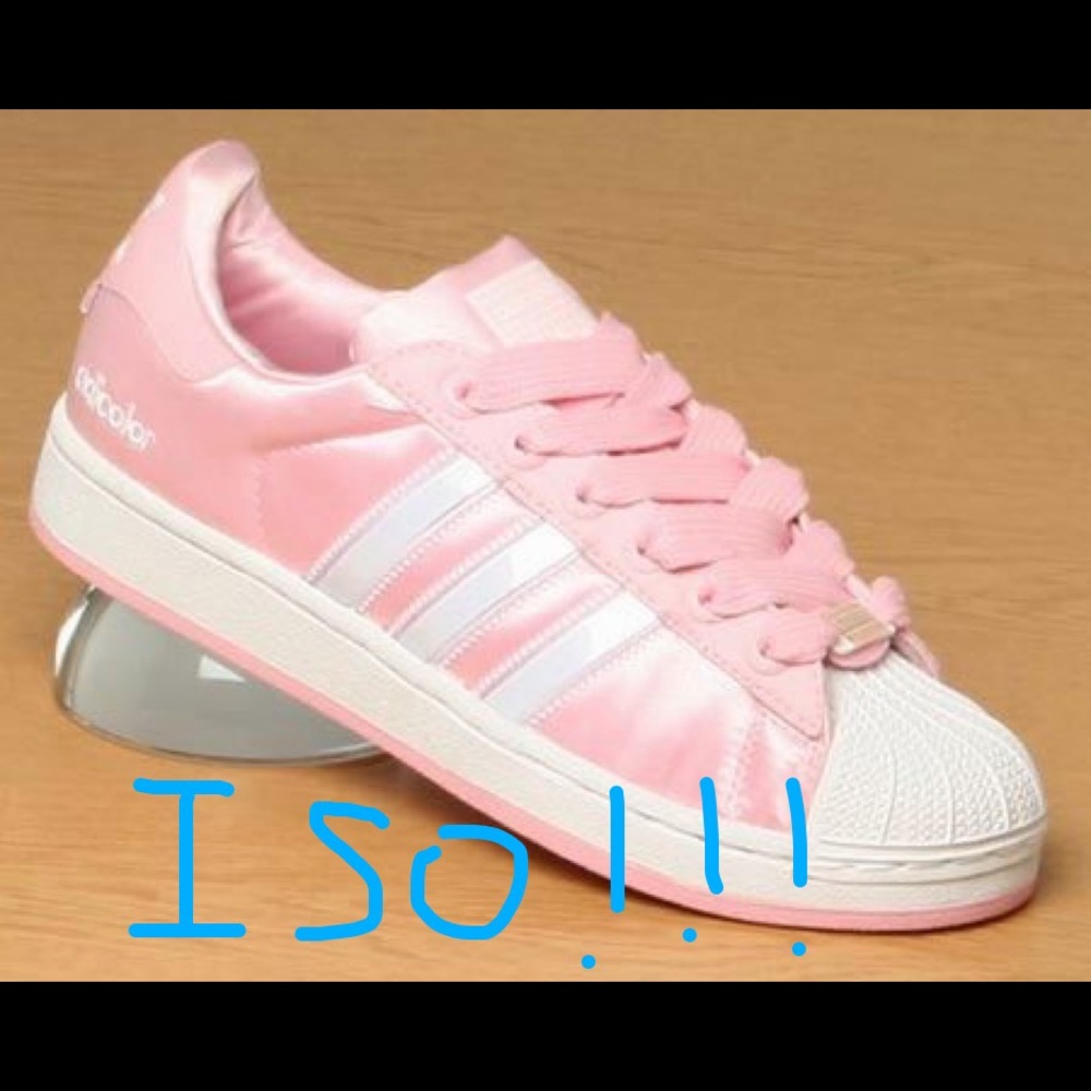 ISO PINK SATIN ADIDAS SUPERSTARS !!!