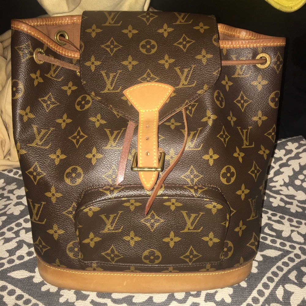 ***SOLD ON TRADESY*** Louis Vuitton Montsouris MM