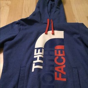Women's North Face Sweatshirt