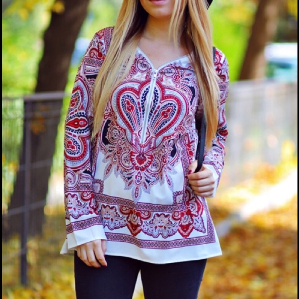 Multicolor blouse with zipper detail neckline