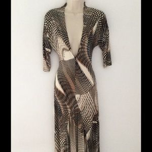 Fredericks gorgeous, sexy deep v maxi dress, small