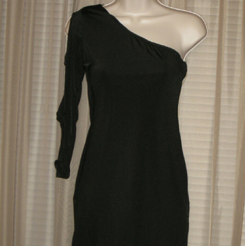 URBAN BEHAVIOUR ONE SLEEVE BLACK MINI DRESS