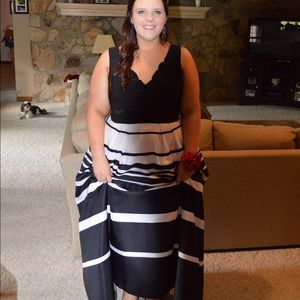 Tank V-neck printed dress with mesh cutouts!