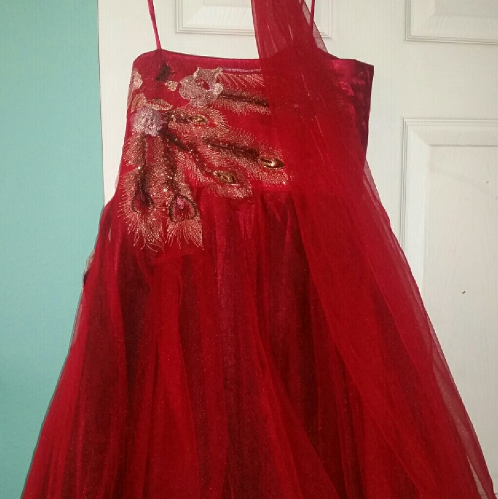 Dress - Picture 2 of 3