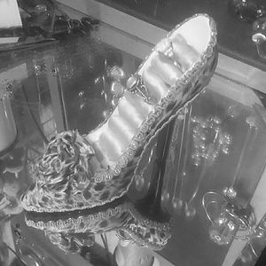 Highheel Ring Holder