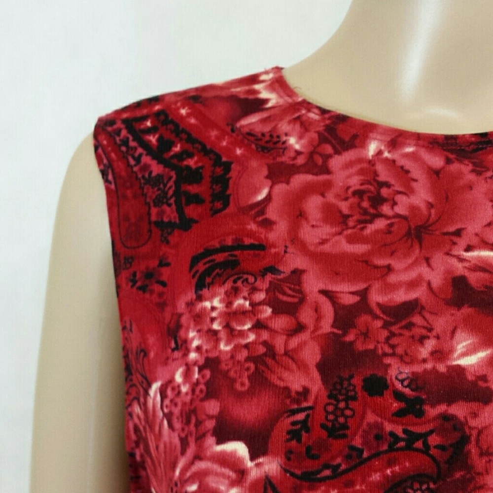 Susan Lawrence "Flirty Flowers" Sleeveless Top