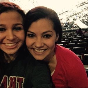 Meet your Posher, Miki