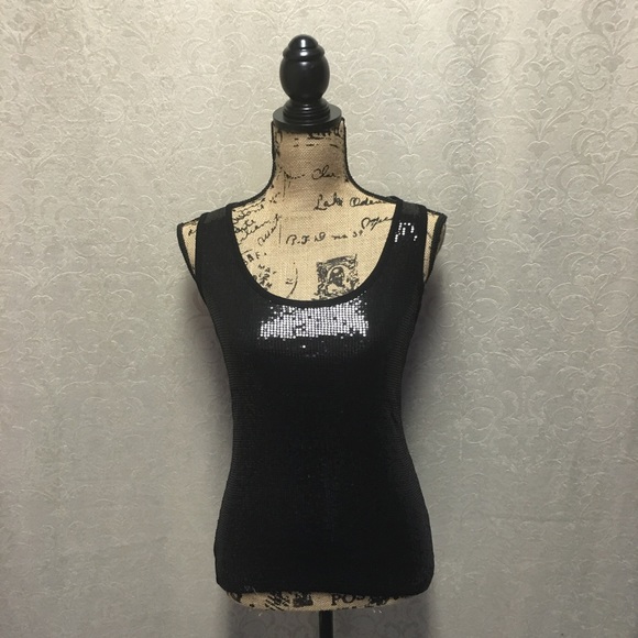 EUC. Black sequined tee. Stretch tshirt material - Picture 1 of 4
